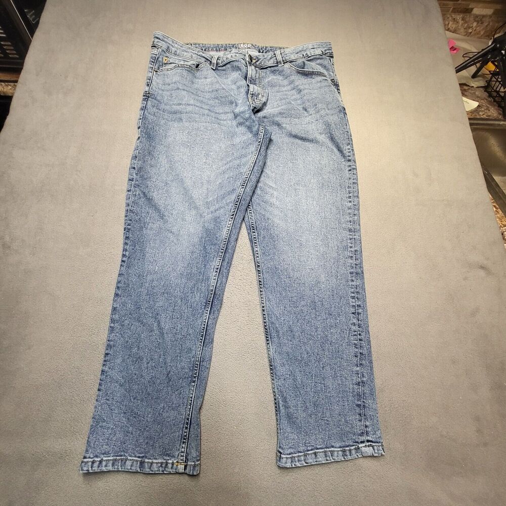 IZOD Saltwater Jeans Mens 40x29 Blue Straight Leg Distressed Stretch Denim
